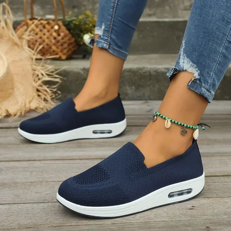 Tênis Ortopédico Feminino Slip-On com Plataforma – Conforto e Estilo Respirável