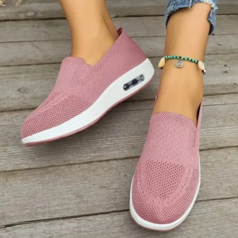 Tênis Ortopédico Feminino Slip-On com Plataforma – Conforto e Estilo Respirável