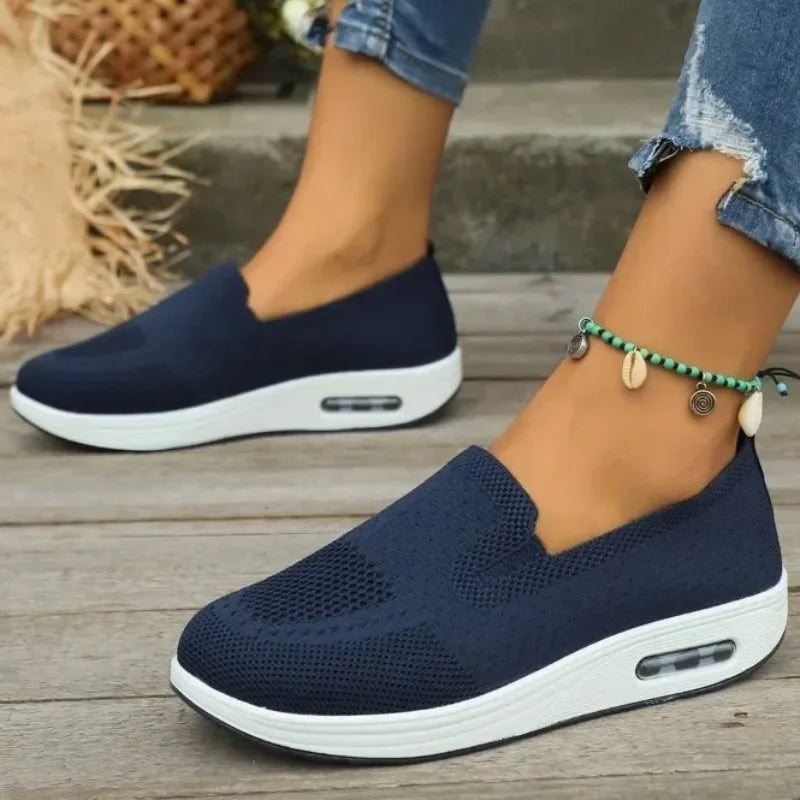 Tênis Ortopédico Feminino Slip-On com Plataforma – Conforto e Estilo Respirável